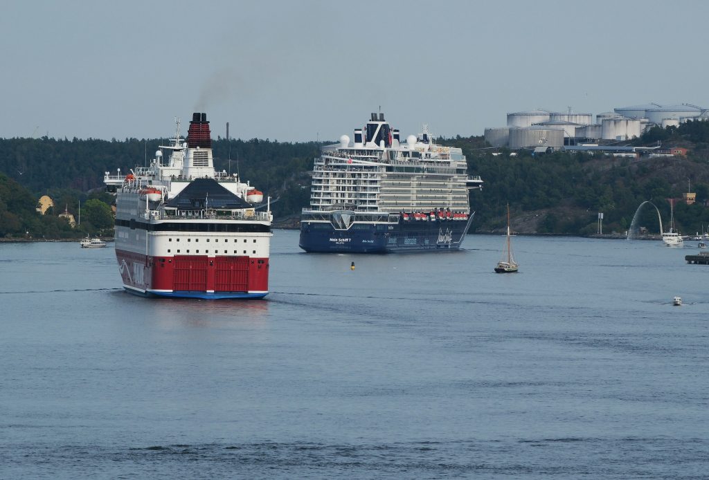 The Mystery of the Ghost Ship: Fact or Fiction?